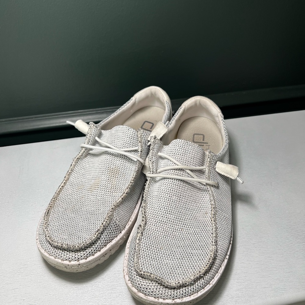 Hey Dude Women's light grey shoes size 7
